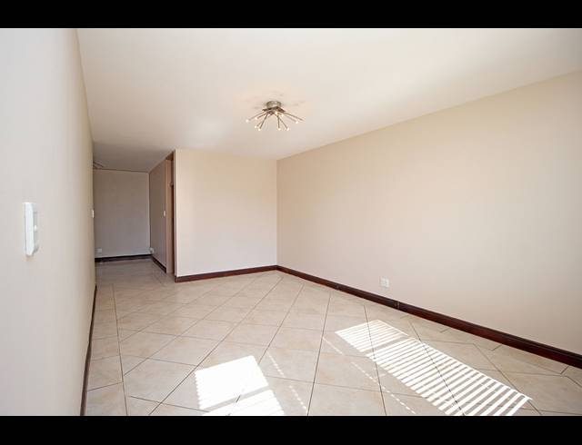 1 BEDROOM APARTMENT FOR SALE IN BEDFORD GARDENS